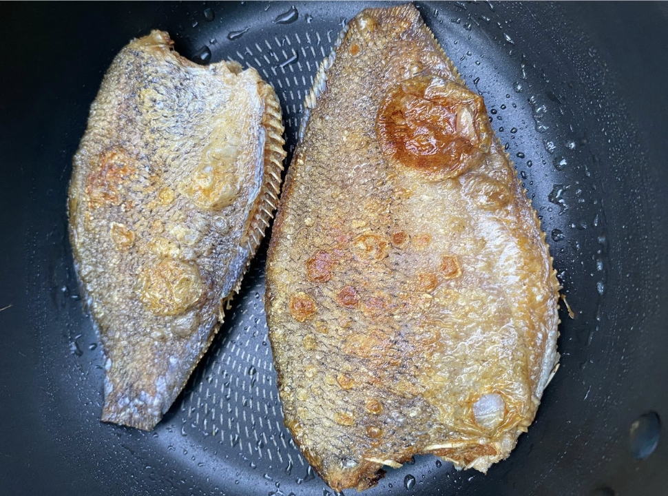 Khô cá Sặc Bổi chiên