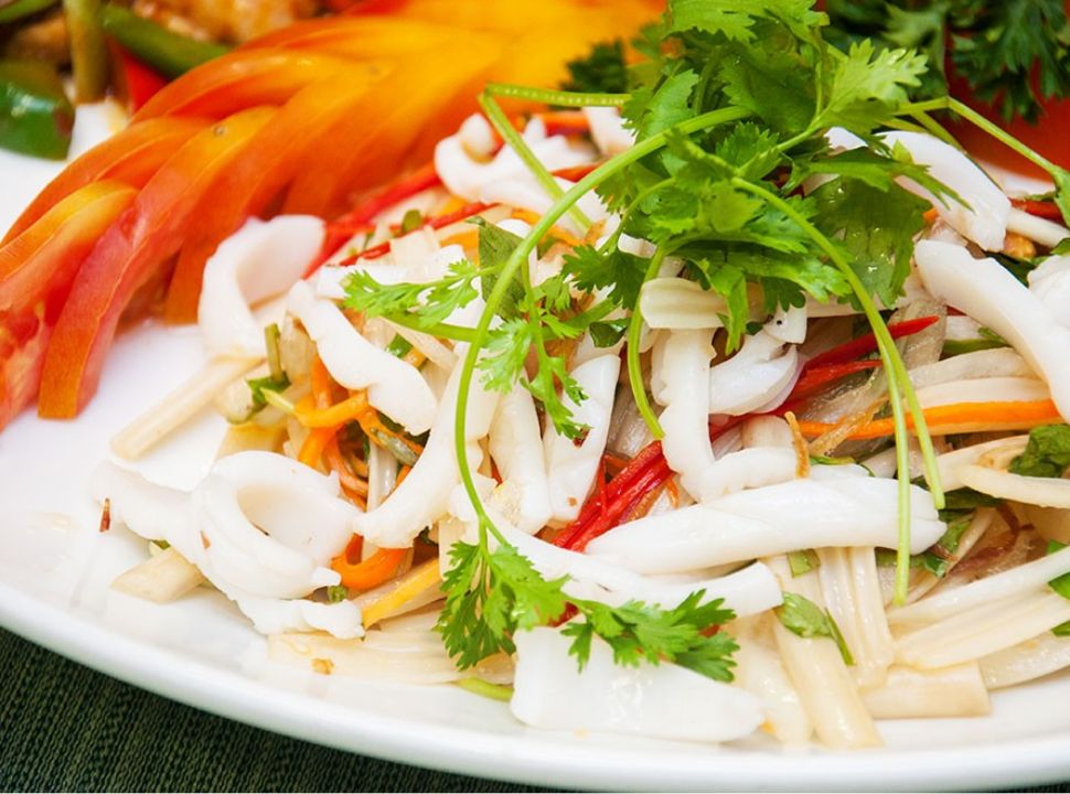 Mực 1 Nắng Xào Rau Củ